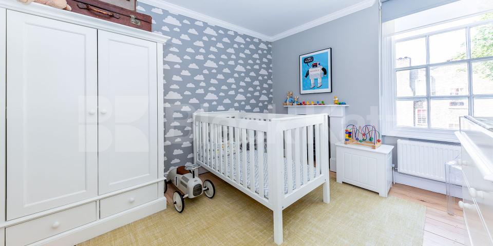 			3 Bedroom, 1 bath, 1 reception House			 Goldington Street, CAMDEN - KINGS CROSS